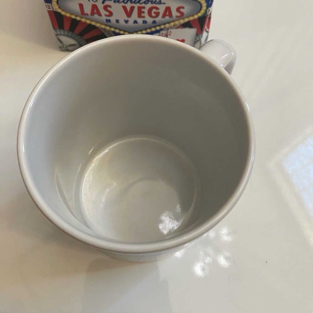 NWT Welcome to Fabulous Las Vegas Nevada Mug - Picture 4 of 5